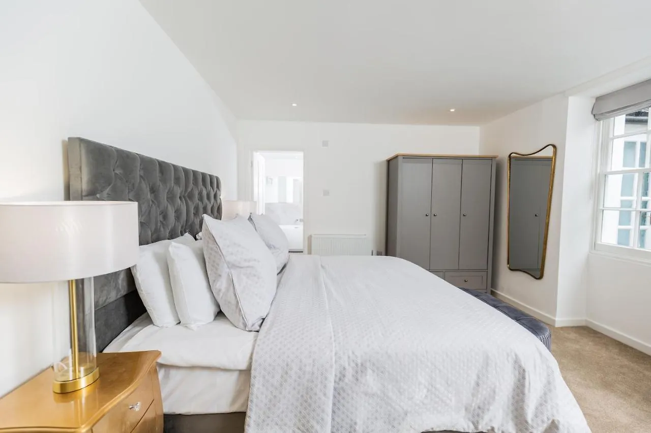 Elizabeth Flat 5 - By Luxury Apartments Cheltenham